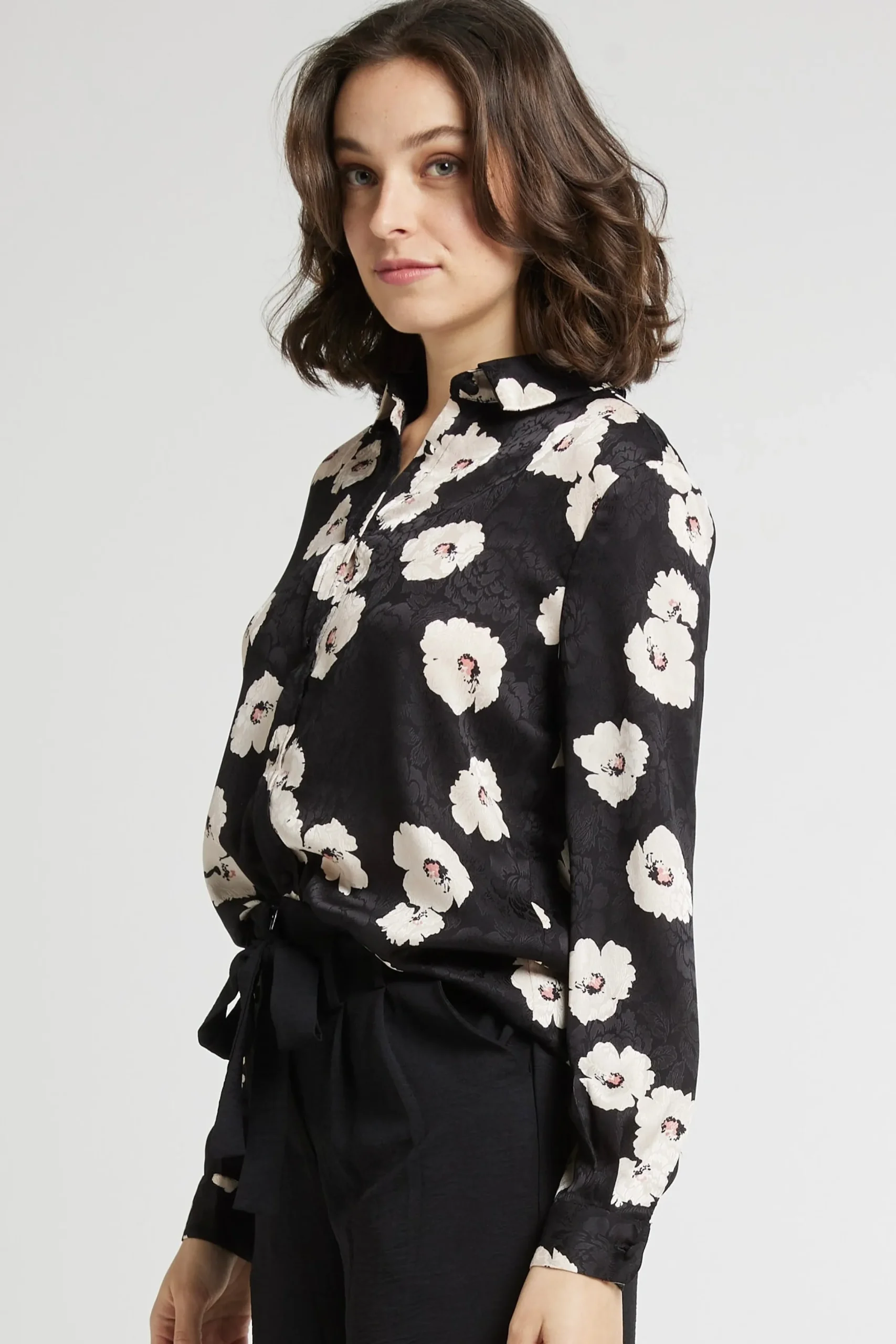 chihiro_2.webp CHIHIRO